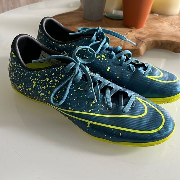 Nike Mercurial Running Shoes - Picture 2 of 5